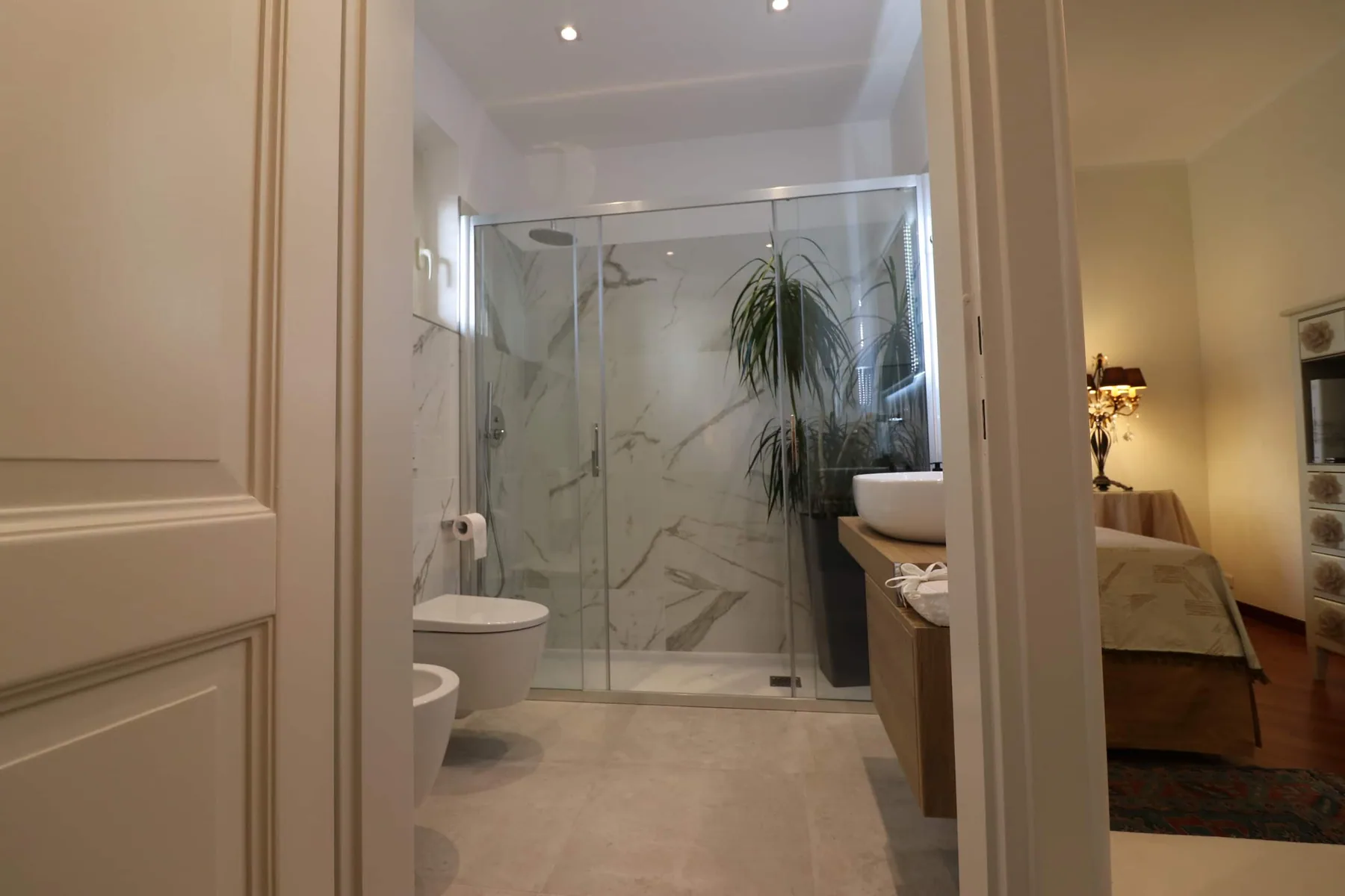 Camera Gialla — il bagno privato